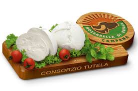 acqua e farina-sississima: Mozzarella di Bufala Campana DOP
