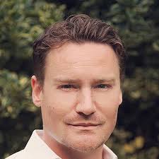 Amazon.com: Edward Brooke-Hitching: books, biography, latest update