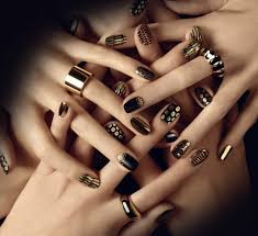 Hochzeitsnägel schmücken die hände der braut und können somit den ring der liebe unterstreichen. 41 Bildideen Fur Nageldesign Schwarz Gold