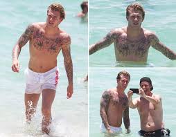 Liverpool S Loris Karius On The Beach In Miami Sport Galleries Pics Express Co Uk