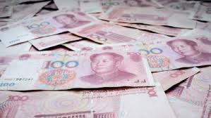 Análise: China busca fortalecer renmimbi em comparação ao dólar