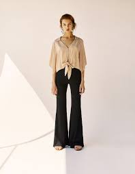 Il est temps de faire de bonnes affaires dans le rayon pantalon. Pantalon Pattes D Elephant Cotele Pattes D Elephant Mode Printemps Ete Pantalon Patte D Elephant