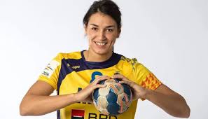 Maybe you would like to learn more about one of these? Cristina Neagu A Inceput Recuperarea A Postat O Imagine Cu Primi Pasii DupÄƒ OperaÅ£ie Foto
