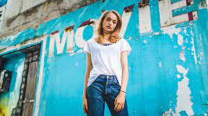 Vinyl, streetwear & sneakers kaufen bei hhv. Fashion Photography People Urban Lifestyle 14 Felix Hohagen I Photographer