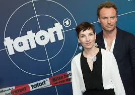 Du kannst babylon berlin bei sky go, sky ticket, entertaintv legal im stream anschauen oder bei apple itunes, amazon video, entertaintv als download kaufen. Tatort Premiere Wird Zum Familien Event B Z Berlin