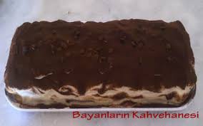 Kahve kokulu çok hafif bir tatlı. Kedi Dilli Tiramisu Tarifi