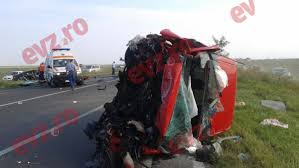 Află suma amenzii și punctele de penalizare ce se aplică în caz de încălcare a regulilor codului contravențional. Accident InfiorÄtor Pe E85 Un Sofer A Fost Decapitat BilanÅ£ Doi MorÅ£i Si Cinci RÄniÅ£i Foto Special Arad Ultimele Ètiri Din Arad