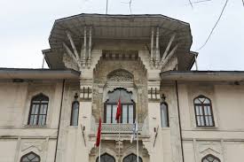 Bünyesinde barındırdığı 9'u kampüs 5'i bina olmak üzere 14 yerleşke ile tam bir avrupa'dan asya'ya. Marmara University Rector S Office Marmara Universitesi Istanbul Travels With Lpsphoto