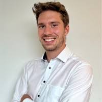 40+ Profile mit dem Suchbegriff „Thomas Frisch“