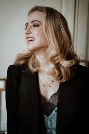 Rachel Calvo's Instagram, Twitter & Facebook