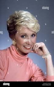 Sandy Hogan's Instagram, Twitter & Facebook