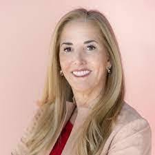 Monique Tuttle's Instagram, Twitter & Facebook