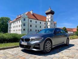 Les vår test av den nye dieselhybriden, gle 350de, her. Kort Test Av Nye Bmw 330e Ladbar Hybrid Aug 2019 Nybiltester