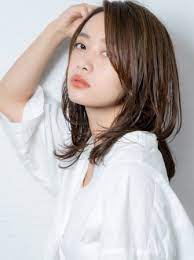 アラフォー必見 吉田羊の髪型 でデキる女に格上げ 大人ボブ ミディアム特集 bangs バングス ヘアスタイリング 髪型 黒髪 ミディアム 前髪なし