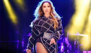Hadise 2020 indir, hadise 2020 videoları 3gp, mp4, flv mp3 gibi indirebilir ve indirmeden izleye ve dinleye bilirsiniz. Hadise Nin Yilbasi Konser Ucreti Dudak Ucuklatti