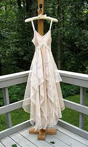 Check spelling or type a new query. Ein Traum Aus Tull Und Spitze Fur Jede Boho Braut Bridetobe Kartenmacherei Hochzeit Hochz Boho Hochzeitskleid Hochzeitskleid Tull Hochzeitskleider Vintage