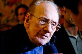 Les Paul: Guitar legend dies at 94