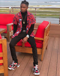 Recall that there were speculations of possible relationships between them after they both went out on a date some days ago. Rapper Lil Kesh Kisses Iyabo Ojo S Daughter Priscilla Fuels Dating Rumours Video Yabaleftonline