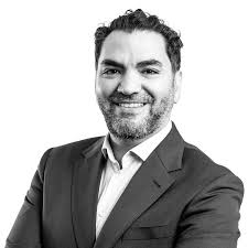 Hector Barriga's Instagram, Twitter & Facebook