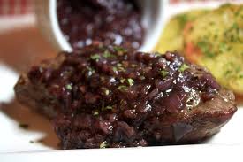 Rien De Tel Qu Une Bonne Sauce Pour Accompagner Un Merveilleux Morceau De Viande Lorsque J Etais Petite Ma Gra Sauce Echalote Recette Roti De Boeuf Rumsteak