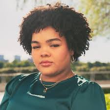 Janine Simon's Instagram, Twitter & Facebook