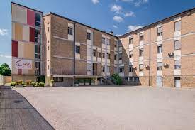 With housekeeping service, ticket service and a laundry room, the padova villa boasts complimentary parking, a restaurant and a business center. Casa A Colori Padova Bed Breakfast In Padua Hostelsclub