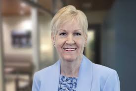 Bonnie Reeves's Instagram, Twitter & Facebook