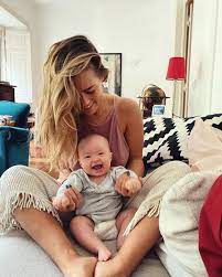 Em 'paixão', atriz beija inês aires pereira e vive ainda cenas fogosas com patrícia tavares. Seis Meses Da Bebe Alice Ines Aires Pereira Partilha Fotos A Amamentar Atualidade Sapo Lifestyle