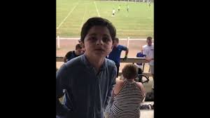 La vidéo devenue virale, les proches d'adrien tentent visiblement de surfer sur la notoriété soudaine du petit blagueur. Video Qu Est Ce Qui Est Jaune Et Qui Attend Comment La Blague Du Petit Adrien Est Devenue Un Phenomene Viral Lci