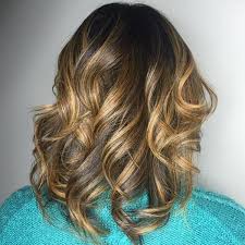 With coloring specifically like this style for a hairstyle that is simple and effortlessly beautiful, these elegantly applied caramel highlights flow down into a lovely creamy blonde at the tips. 75 Of The Most Incredible Hairstyles With Caramel Highlights