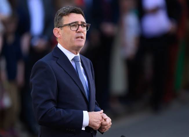 Migrant crisis: Zia Yusuf tears into Andy Burnham over plans to house 1,250  asylum seekers in Piddington - 'What kind of government does this to its  own people?'