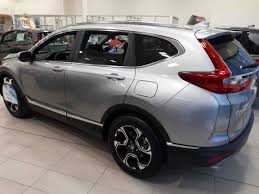 Touring shown in sonic gray pearl with honda genuine accessories. Showroom Showoff 2019 Cr V Touring Dow Honda