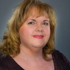 Laura Goble's Instagram, Twitter & Facebook