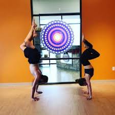 5 friday hot yoga cles