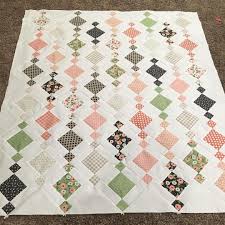 Working On A Wedding Quilt For My Cousin I Love The Chandelier Pattern From The Book Charm School When I Quilts Charm Square Quilt Charm Pack Quilt Patterns