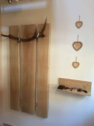 Hirschgeweih Garderobe Einrichtungsideen Wohnzimmer Holz Hirschgeweih Einrichtungsideen Wohnzimmer Rustikal