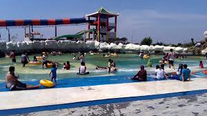 Kolam Ombak Puri Nirwana Waterpark Cikarang Youtube