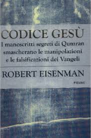It is located on a dry marl plateau about 1.5 km (1 mi) from the northwestern shore of the dead sea, near the israeli settlement and kibbutz of kalya. Codice Gesu Robert Eisenman 2008 Libri Consigliati Libri Gesu