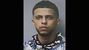 Arrestan en el aeropuerto a un imputado de violencia doméstica