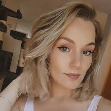 Jodie Hindle's Instagram, Twitter & Facebook