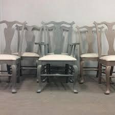 As with most queen anne dining tables, the legs are the defining feature. Dining Set Makeover Using Superior Paint Saman Stain Hometalk