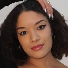 Leah Flint's Instagram, Twitter & Facebook