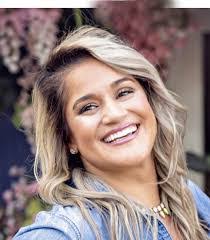 Jessica Royer's Instagram, Twitter & Facebook