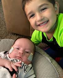 Eli Holliday (@extra.eli) • Instagram photos and videos