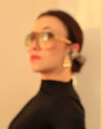 That golden hour when the sun sets, and your body knows it's time to adorn  yourself with jewelry, slip into heels, and get ready to dance. It's that  moment My jewelry look: -