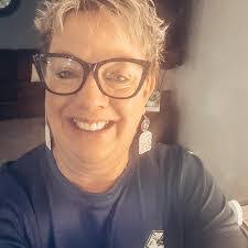 Barbara Bartee's Instagram, Twitter & Facebook