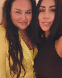 The Beverly Hills Hotel truly has my heart. Not Beverly Hills (I don't like  needing a security guard to feel safe to shop) but The Beverly Hills Hotel,  is like home to