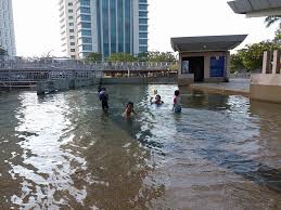 Masjid besi putrajaya antara lokasi menarik yang wajib dikunjungi bagi anda yang pergi ke putrajaya. Rupanya Ini 10 Aktiviti Best Di Putrajaya Untuk Dicuba Jom Ajak Famili