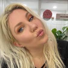 Caprice Randall's Instagram, Twitter & Facebook