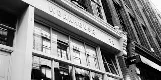 Digital brand architects is a marketing and advertising company that provides content strategy, digital marketing, and pr services. The Barn Linkedin